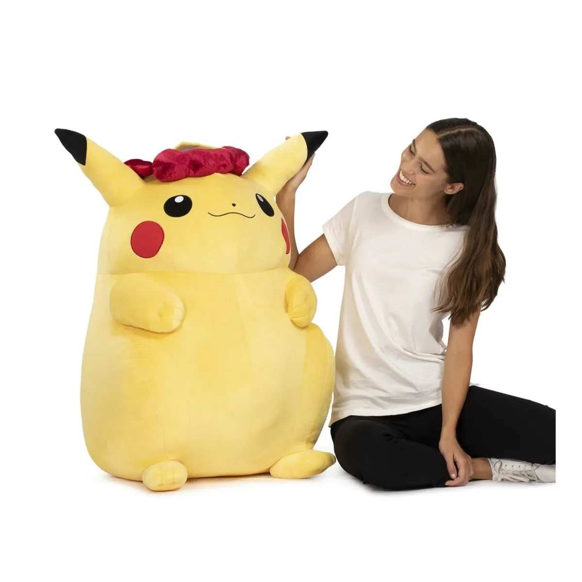 Gigantamax Pikachu Poké Plush - 31 ½ In.